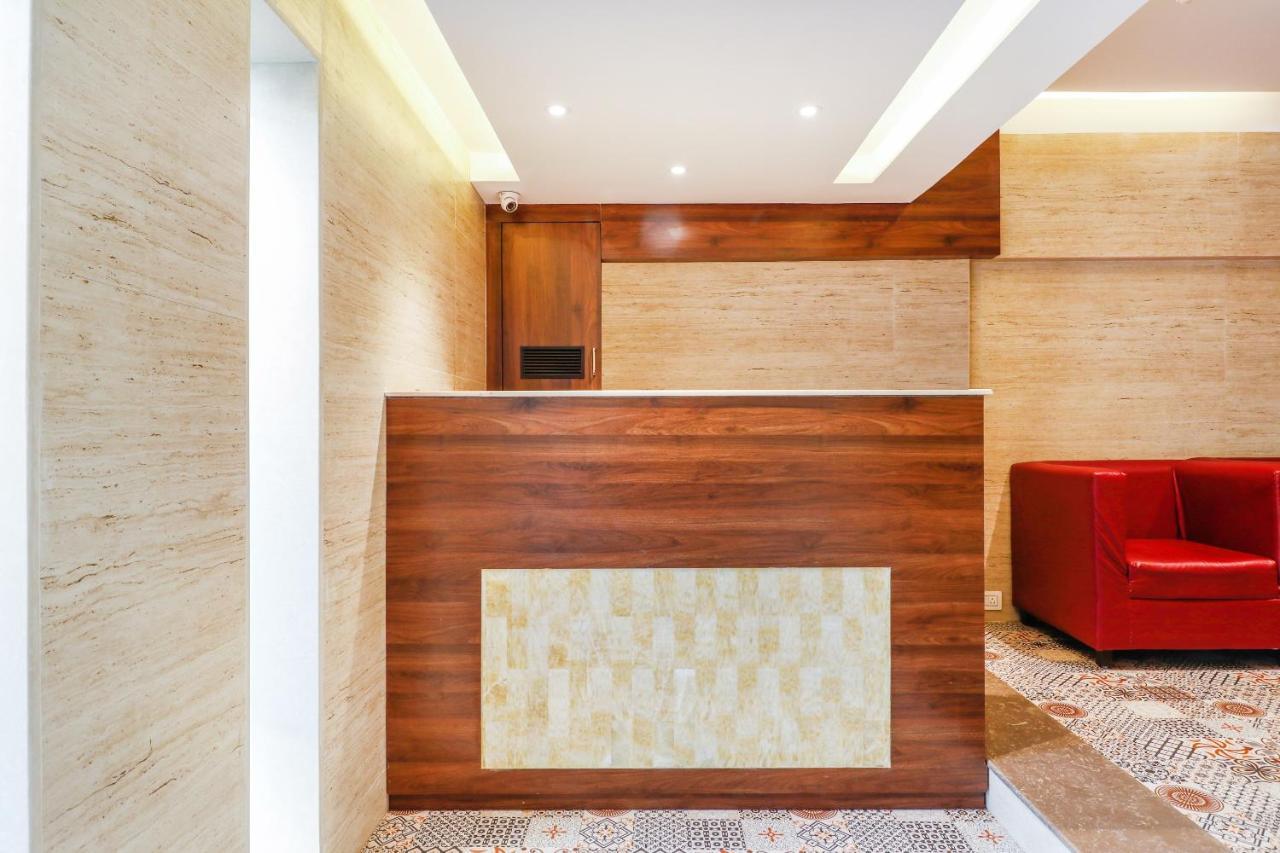 Oyo 70475 Hotel Sea Breeze Mumbai Exterior photo